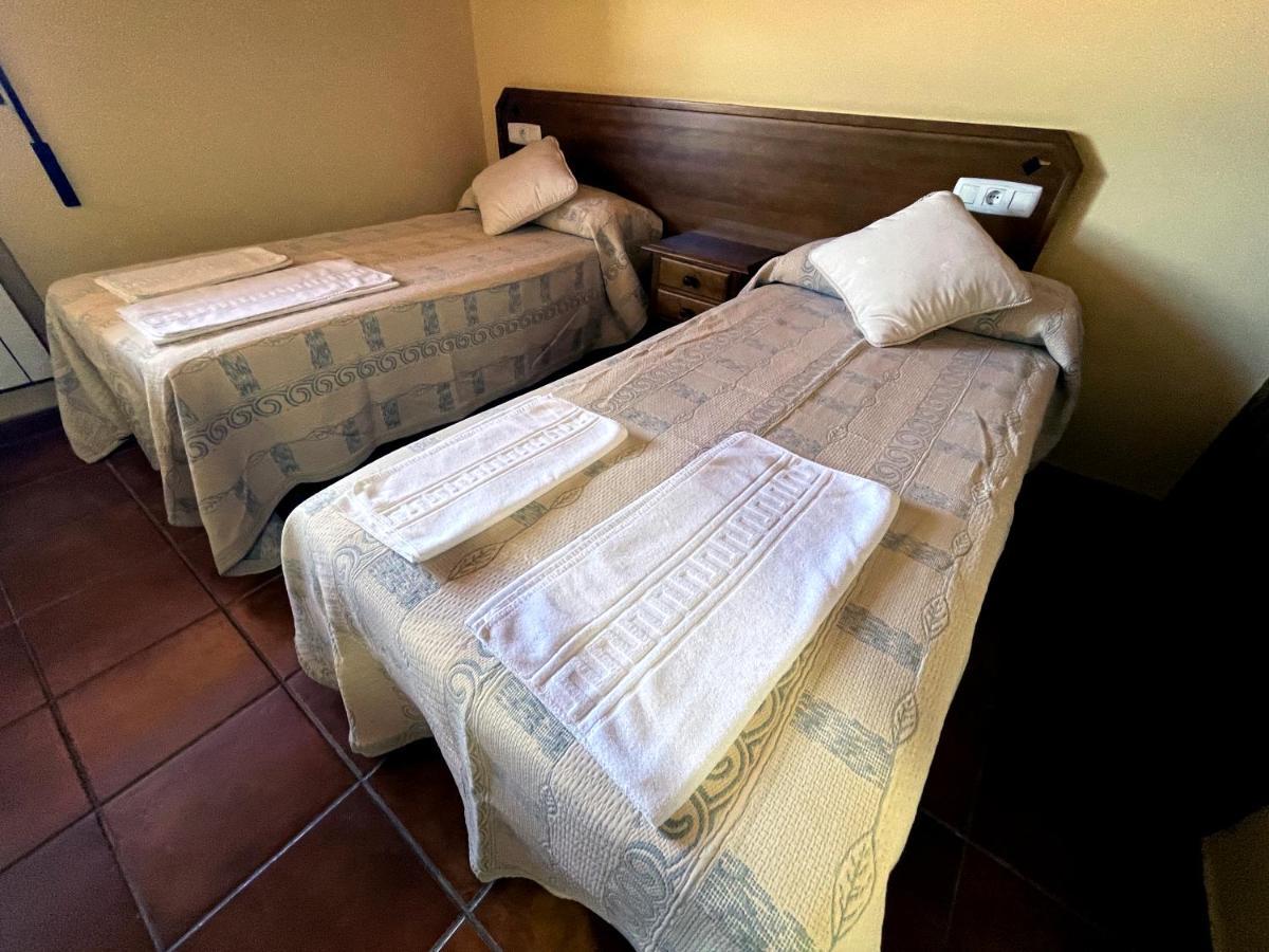 La Guarida De La Lleira Hotel Ferreras de Arriba ภายนอก รูปภาพ